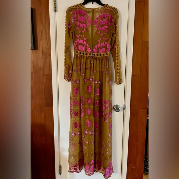 For Love and Lemons Barcelona Maxi Dress Old Gold - Picture 3 of 11